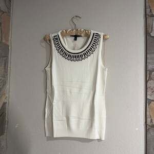 White House Black Market Ivory Sleeveless Beaded Neckline Knit Shell Tank